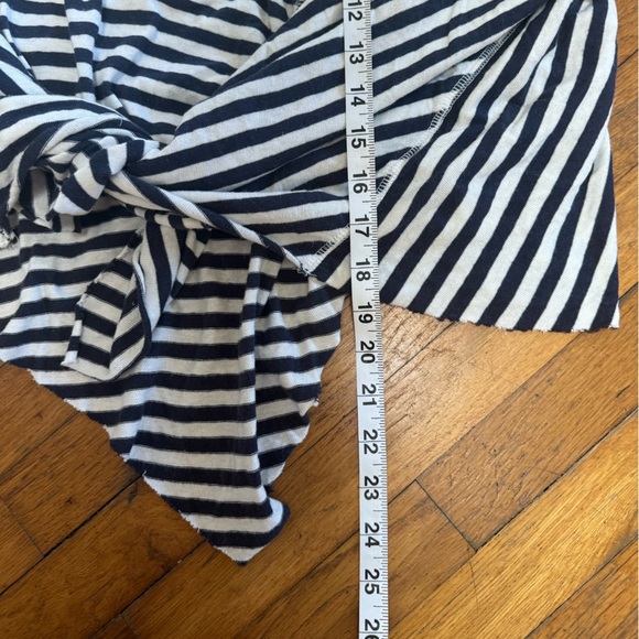 We The Free- FUN & FLATTERING striped top! Leave it flowy or tie a front knot - Picture 4 of 9